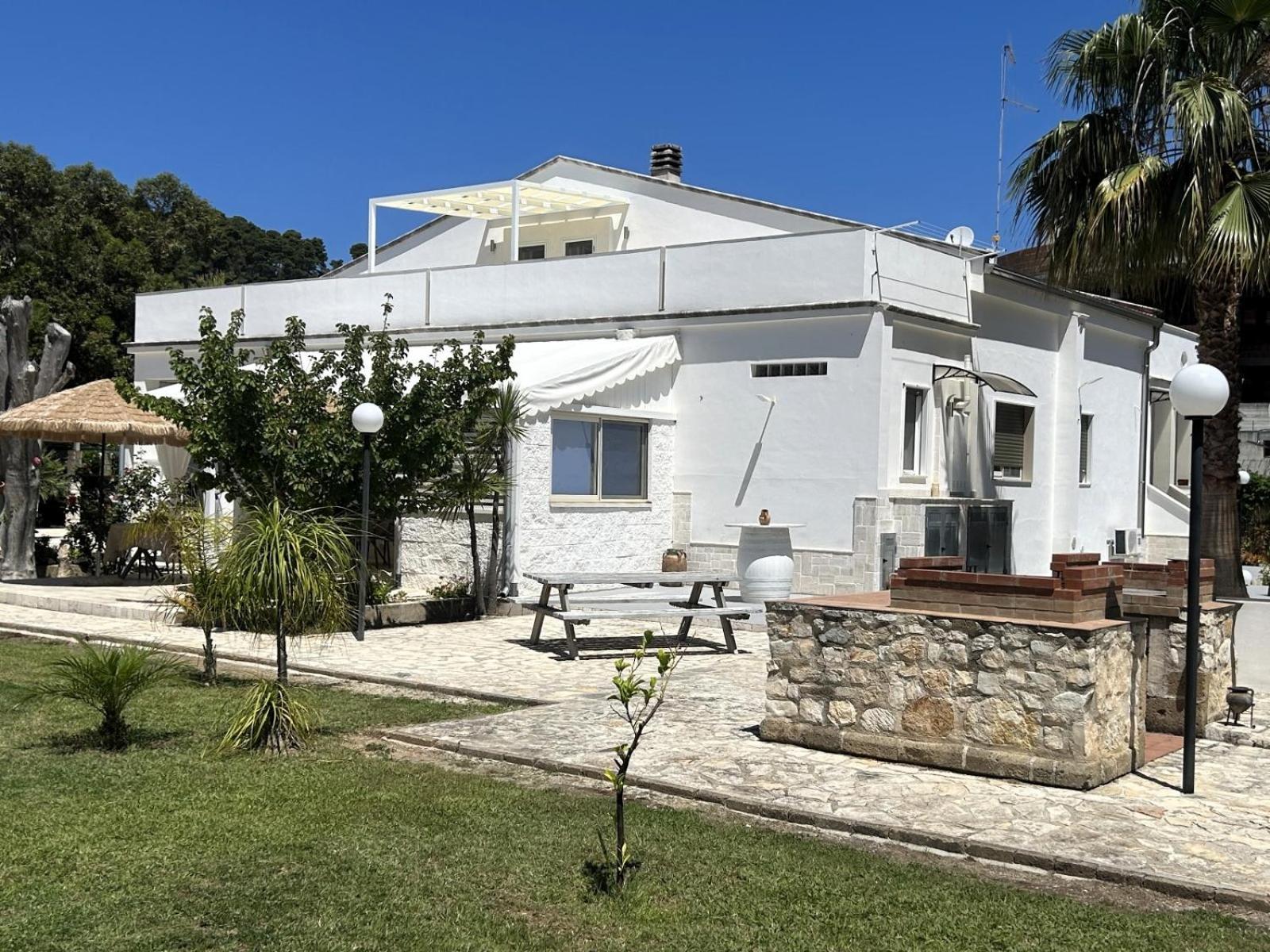 Villa Soleanna Residence ヴィエステ エクステリア 写真